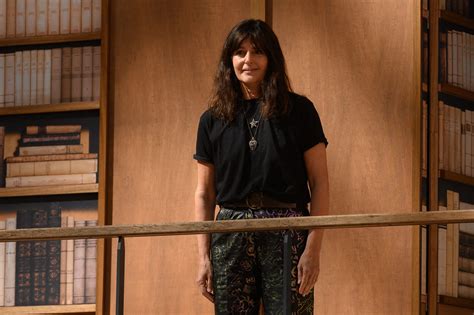 Qui est Virginie Viard, la créatrice qui a passé plus de 30 ans che